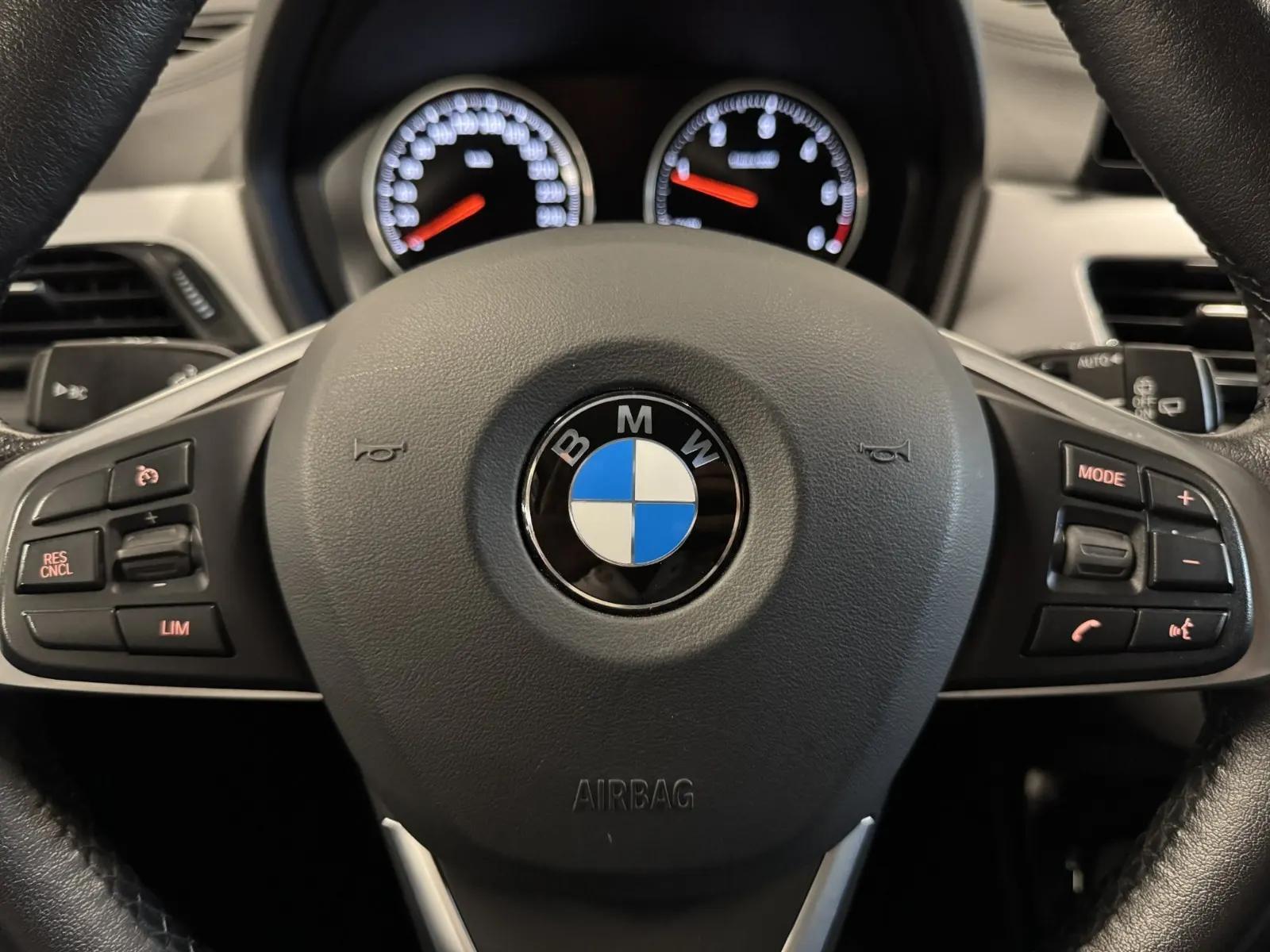 BMW X2 18 d sDrive Auto Pack M 11