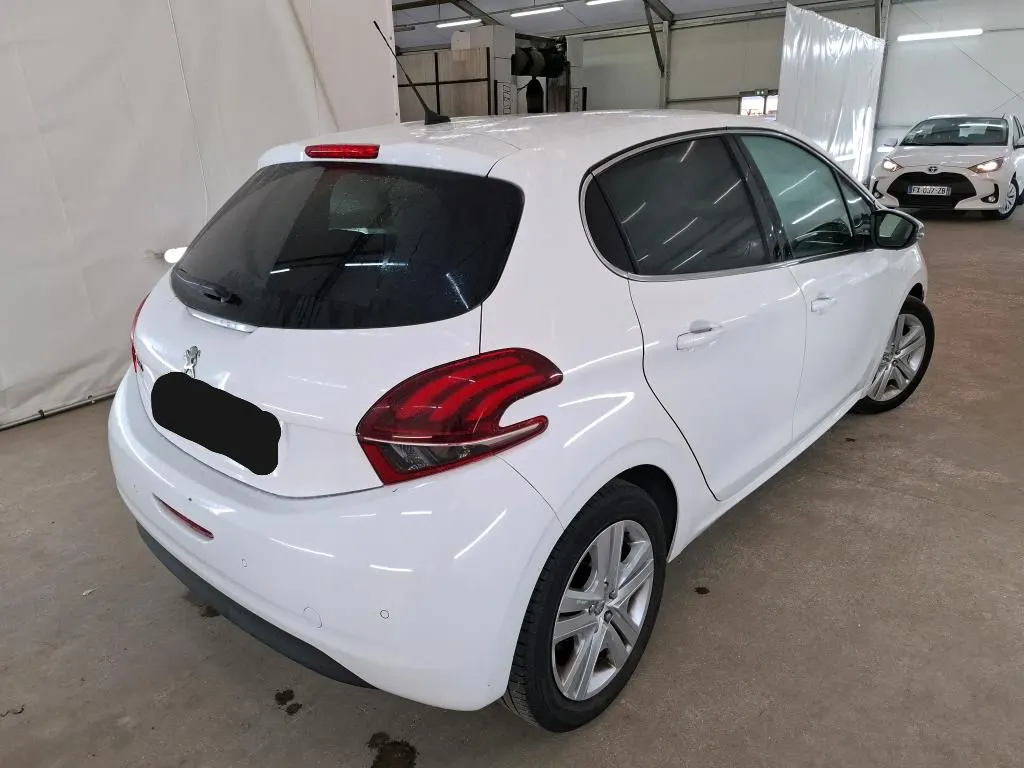 Peugeot 208 1.2 PureTech Allure 3