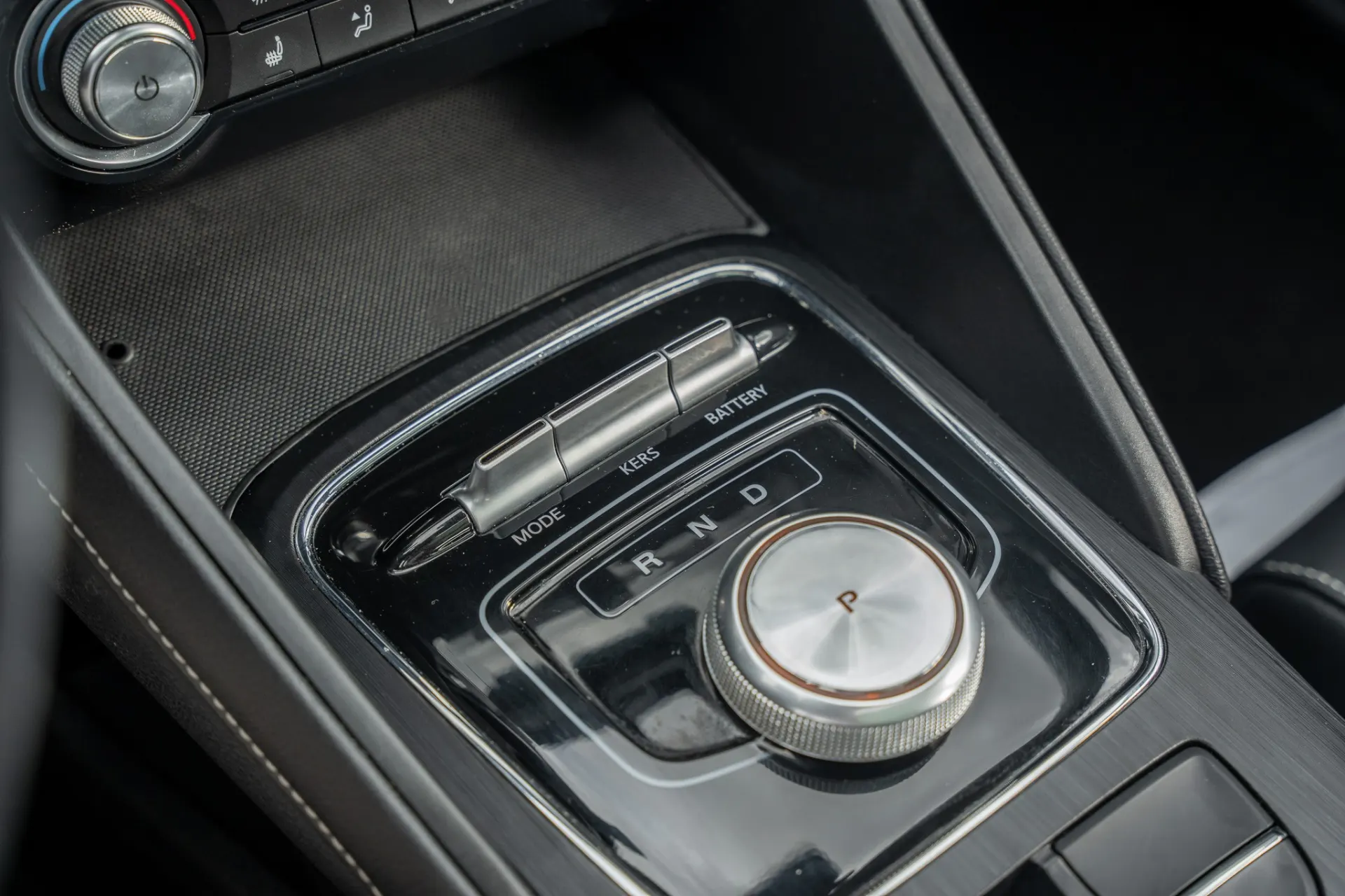 MG ZS EV 44.5 kWh Luxury 12