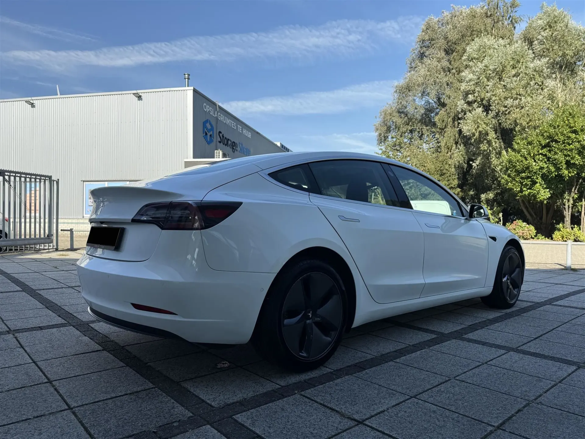 Tesla Model 3 Standard RWD Plus 3