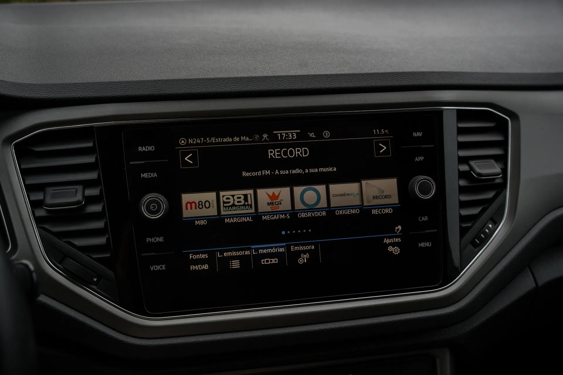 Volkswagen T-Roc 1.5 TSI Style DSG 13