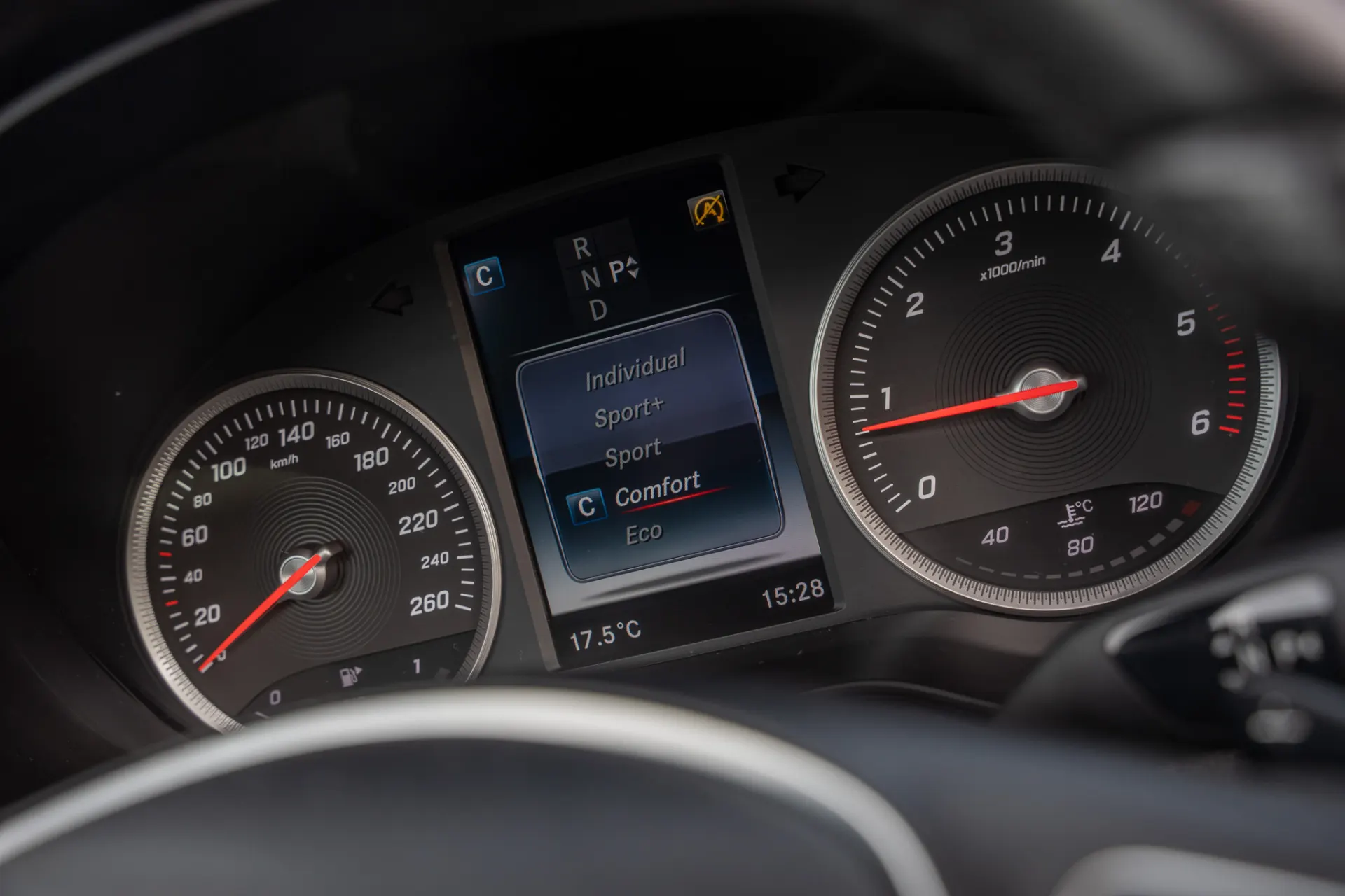 Mercedes-Benz GLC 220 d 4Matic Edition 10