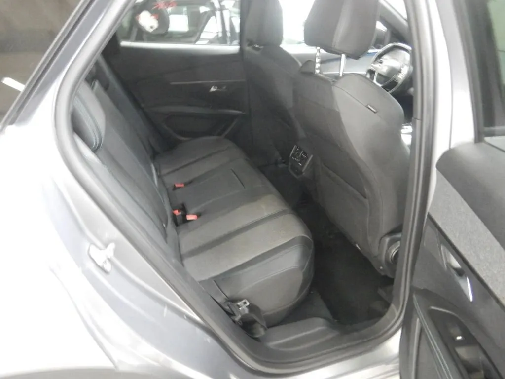 Peugeot 3008 1.6 Hybrid4 Allure Pack e-EAT8 10