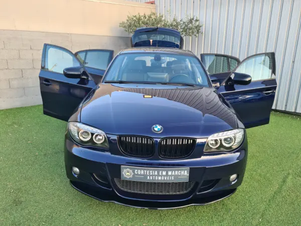 BMW 118 d Pack M 15