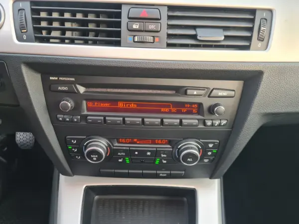 BMW 320 d Sport Line 8