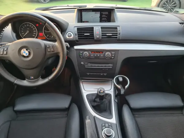 BMW 118 d 6