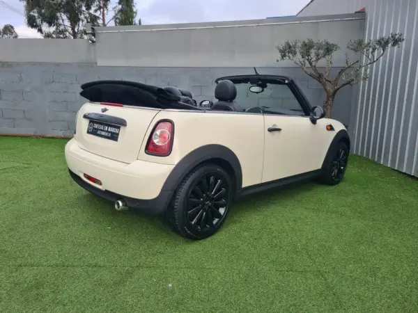MINI Cabrio Cooper D 3