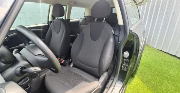 MINI Clubman Cooper D 1.6 9