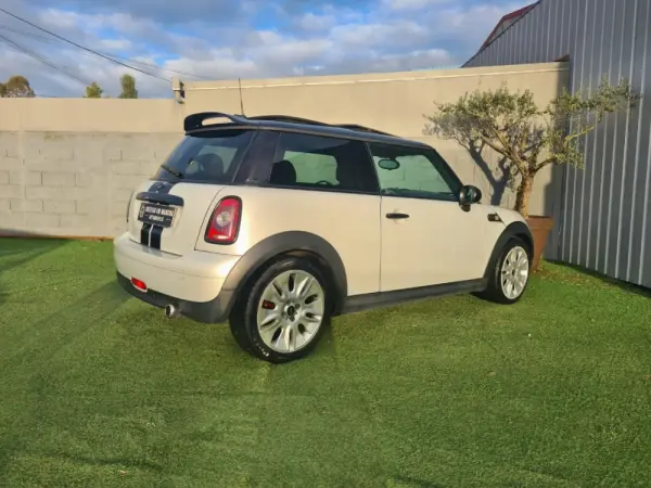 MINI 3 Portas Cooper 50 CAMDEN 4