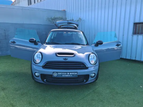 MINI 3 Portas One Nardo Grey 10