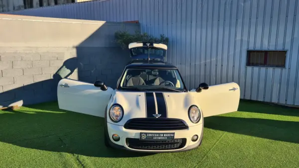 MINI 3 Portas One D 14