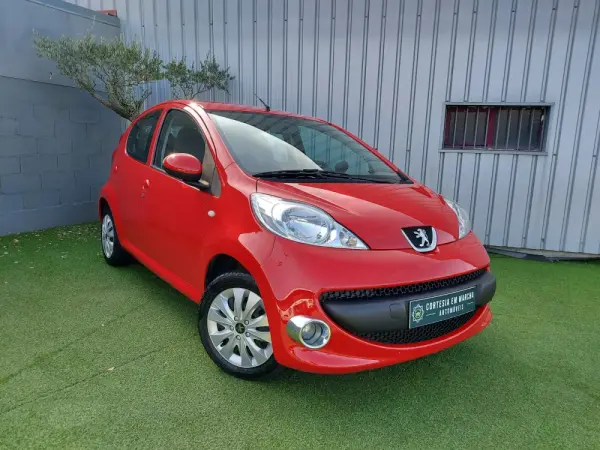Peugeot 107 1.0 Trendy 2