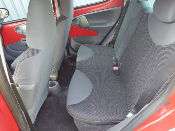 Peugeot 107 1.0 Trendy 7