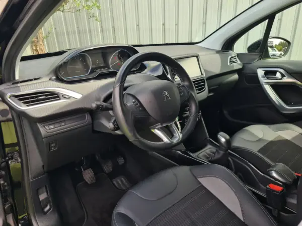 Peugeot 2008 1.6 BlueHDi Allure 7