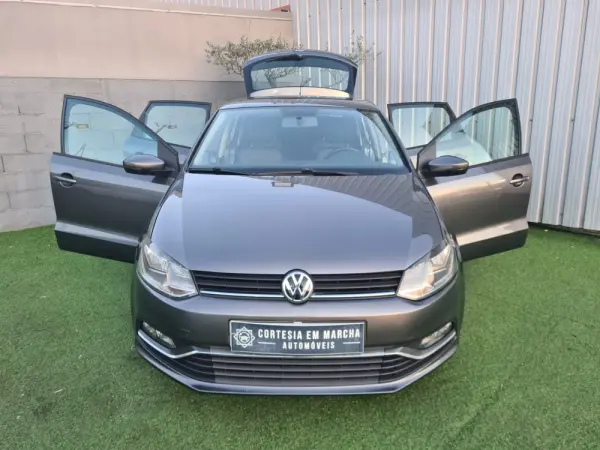 Volkswagen Polo 1.0 Confortline 13