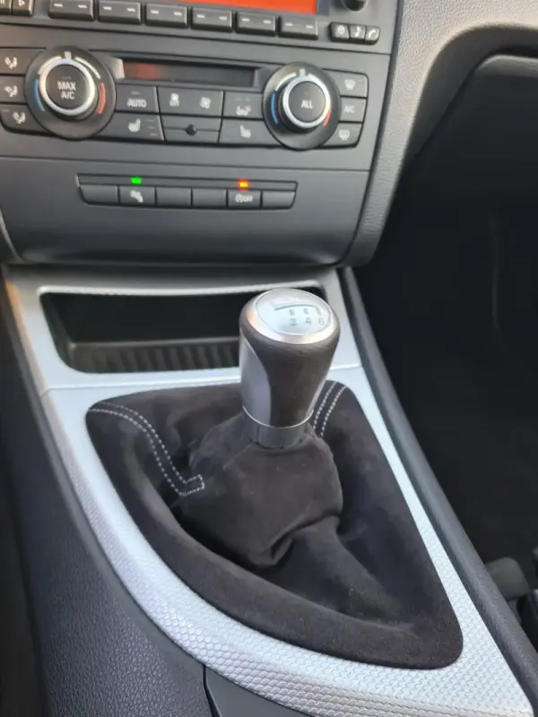 BMW 118 D Coupé Pack M LCI NARDO GREY 11