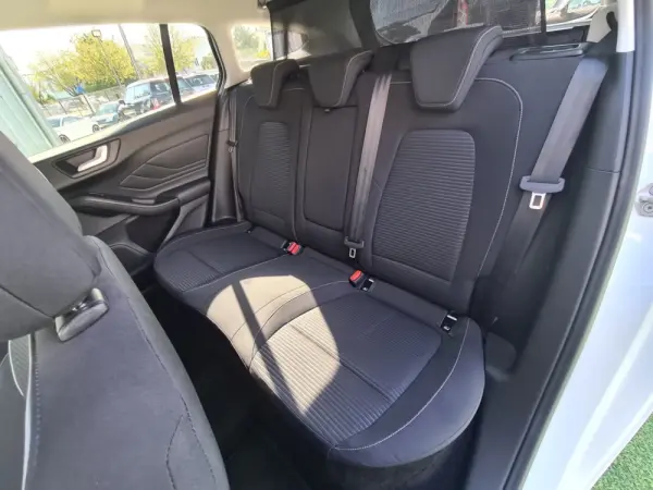Ford Focus SW 1.5 TDCi Titanium 13