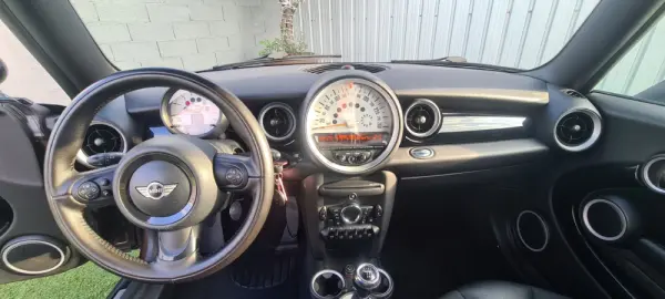 MINI Clubman Cooper D 1.6 9
