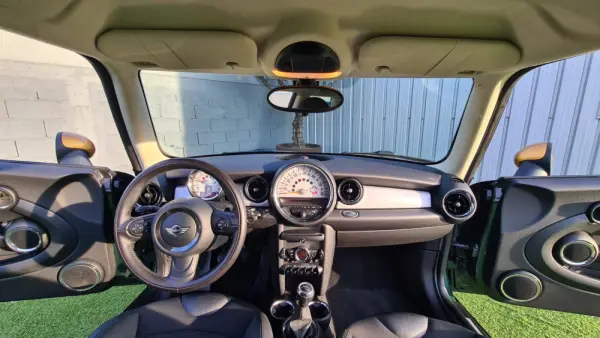 MINI 3 Portas Cooper D 5