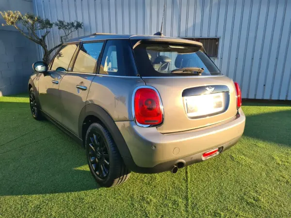 MINI 5 Portas Cooper D 4