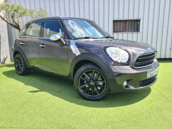 MINI Countryman Cooper D ALL4 Auto 2