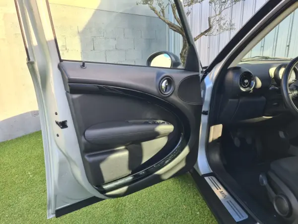 MINI Countryman Cooper D 6