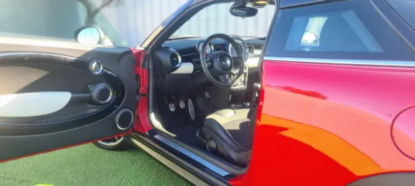 MINI Coupé Cooper SD 2.0 10