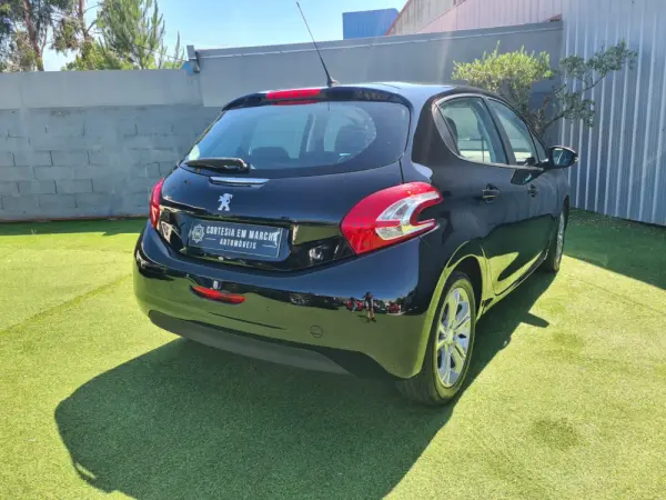 Peugeot 208 1.4 HDi Active 3