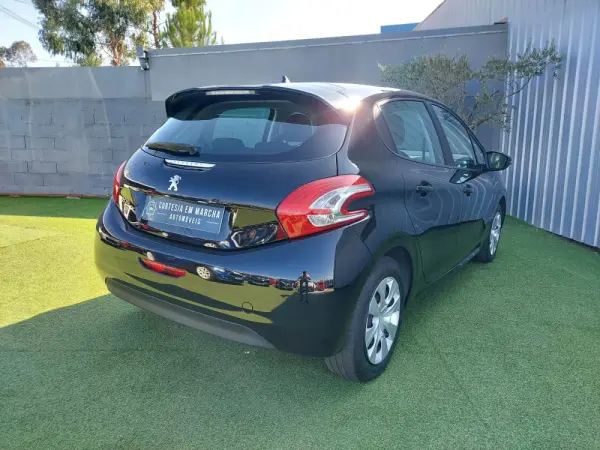 Peugeot 208 VTI Access 4