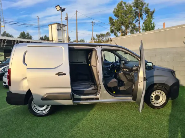 Peugeot Partner 1.5 BlueHDi Longa EAT8 5