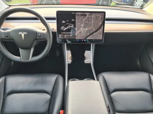 Tesla Model 3 Standard Plus 6
