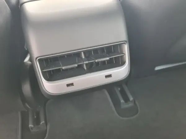 Tesla Model 3 Standard Plus 9