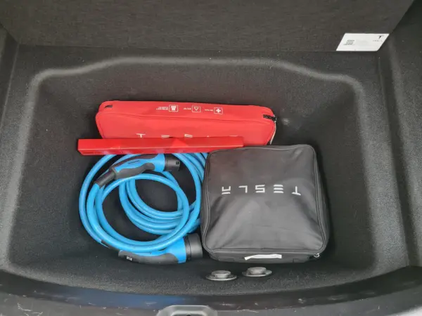 Tesla Model 3 Standard Plus 12