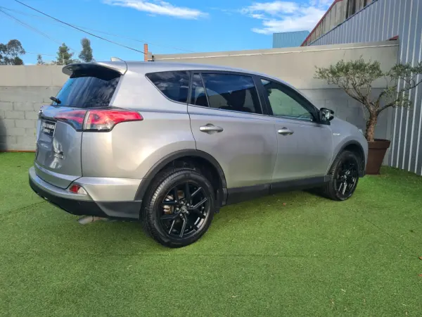 Toyota RAV4 2.5 Hybrid Pure Dark 4x2 4