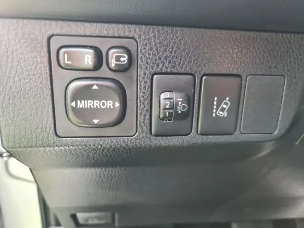 Toyota RAV4 2.5 Hybrid Pure Dark 4x2 10