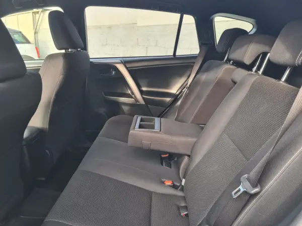 Toyota RAV4 2.5 Hybrid Pure Dark 4x2 12