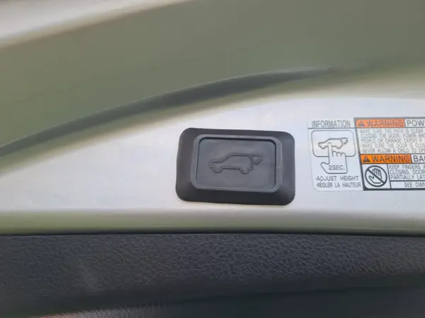 Toyota RAV4 2.5 Hybrid Pure Dark 4x2 15