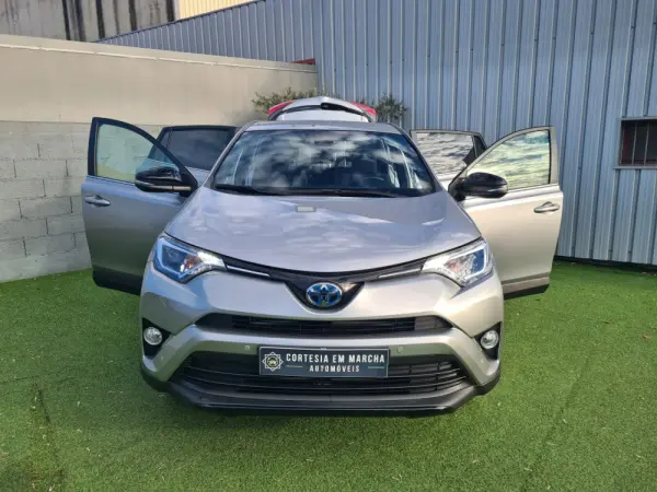 Toyota RAV4 2.5 Hybrid Pure Dark 4x2 20