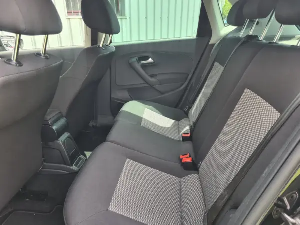 Volkswagen Polo 1.2 TDi BlueMotion 9