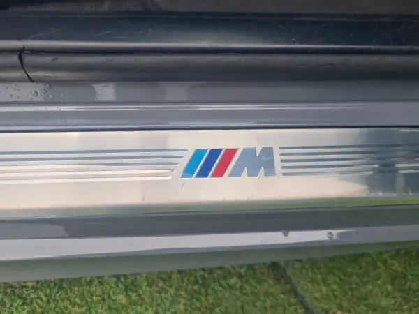 BMW 118 d Pack M 11