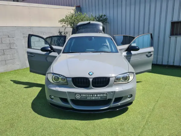 BMW 118 d Pack M 14