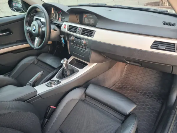 BMW 320 d Coupe Edição M 6
