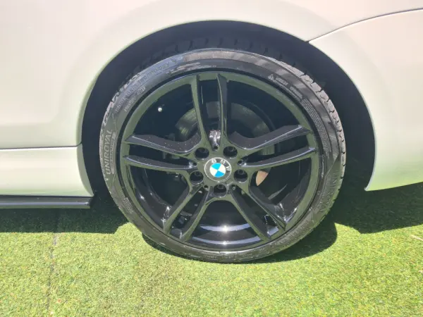 BMW 118 d Limited Edition Lifestyle c/ M Sport Pack 9