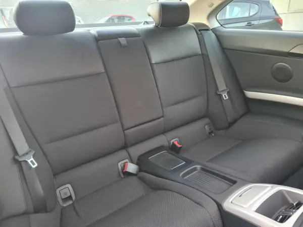 BMW 320 d Coupe Edição M 9