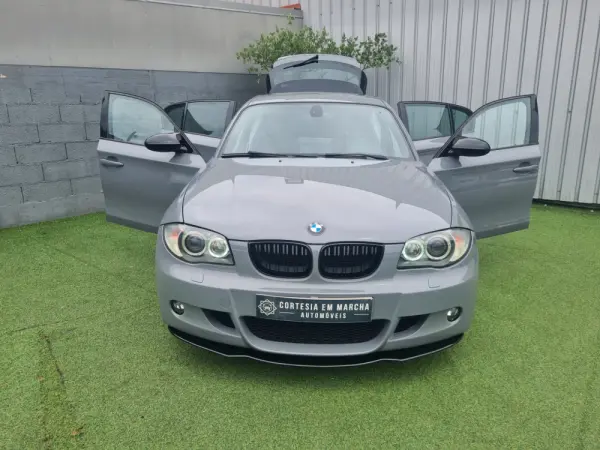 BMW 118 d Pack M 15