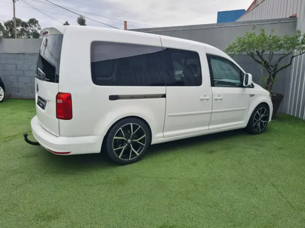 Volkswagen Caddy Maxi 2.0 TDI 4