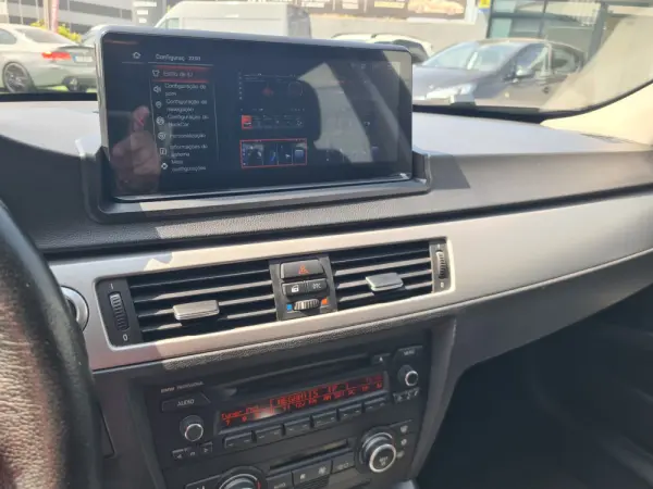 BMW 318 d Pack M 8