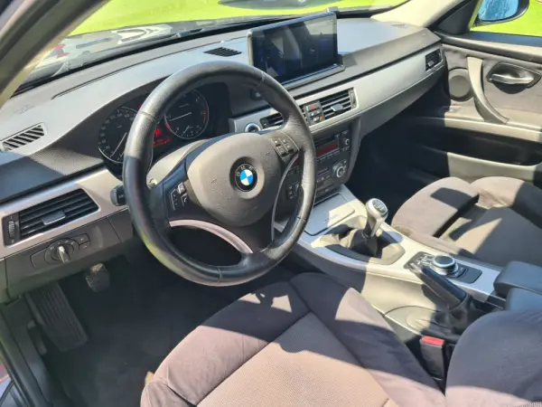 BMW 318 d Pack M 5