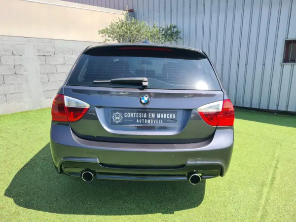 BMW 318 d Pack M 14