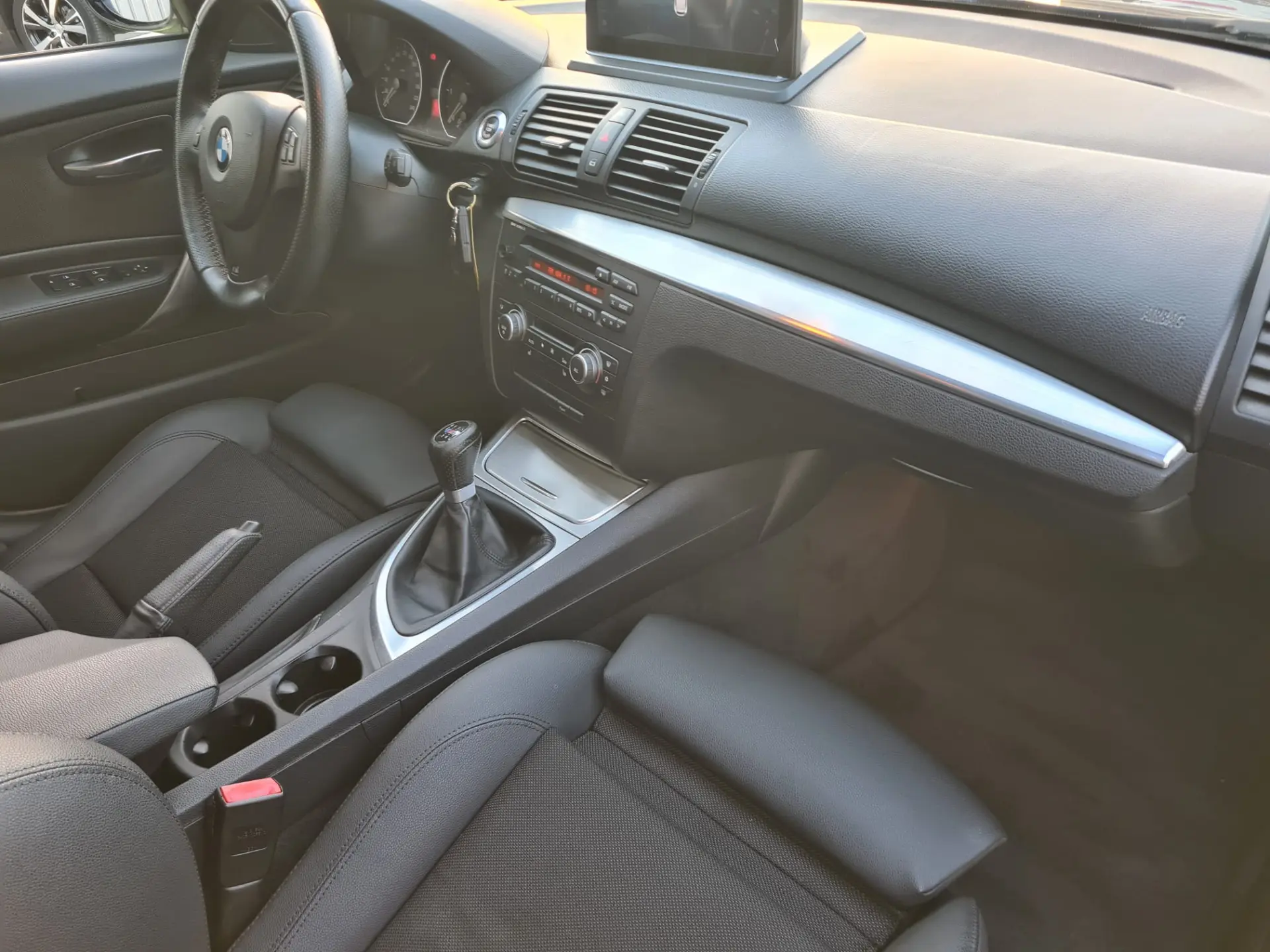 BMW 118 d Pack M 7
